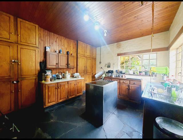 3 BEDROOM EQUESTRIAN PROPERTY FOR SALE IN BLUE HILLS